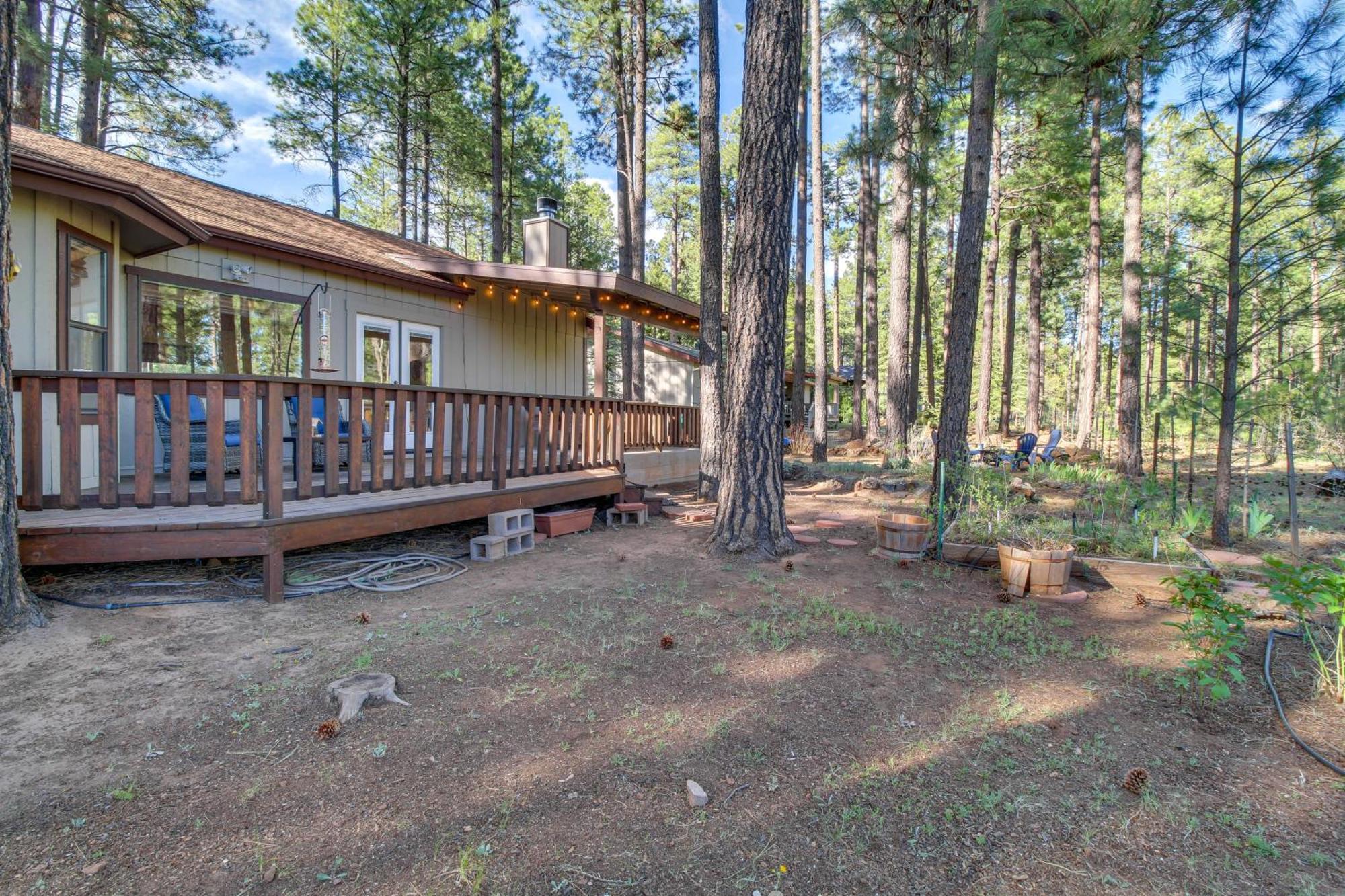 Вилла Peaceful Pinetop Cabin With Deck And Fire Pit! Indian Pine Экстерьер фото